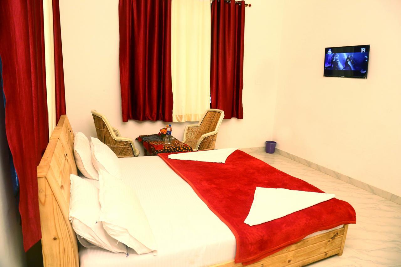 Winter Mountain Resort Pushkar Exterior foto